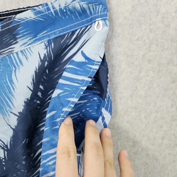 Lands End Swim Trunk Blue Palm Size XL 40/42 - Picture 7 of 8